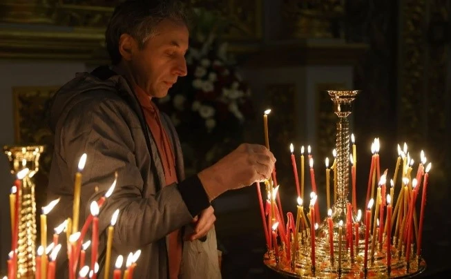 Дві церкви, два світи: підтримки забагато не буває
