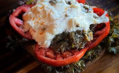 В самой известной пекарне Обуховщины рассказали о рецепте чудо-канапки